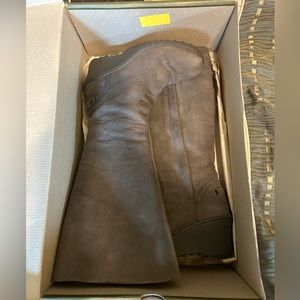 Keen Akita high boots